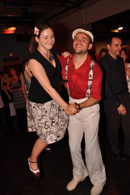 min 2010 11 13 fous swing 103